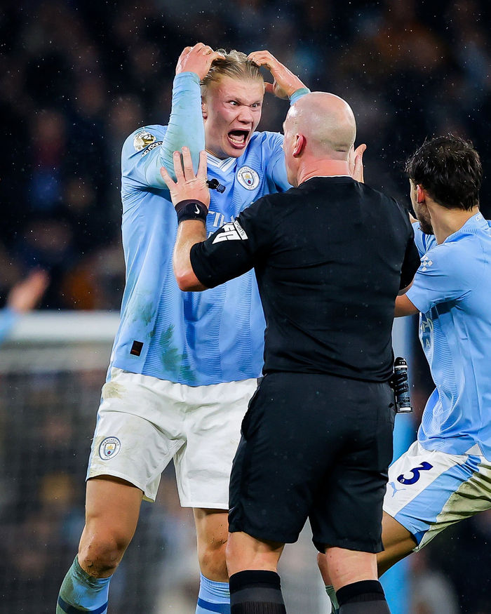 斗鱼体育网站-这也行？哈兰德连续十五场比赛得分超过大比分领先上海久事围绕欧超杯单刀错失，北京国安再遭质疑备战CBA常规赛 